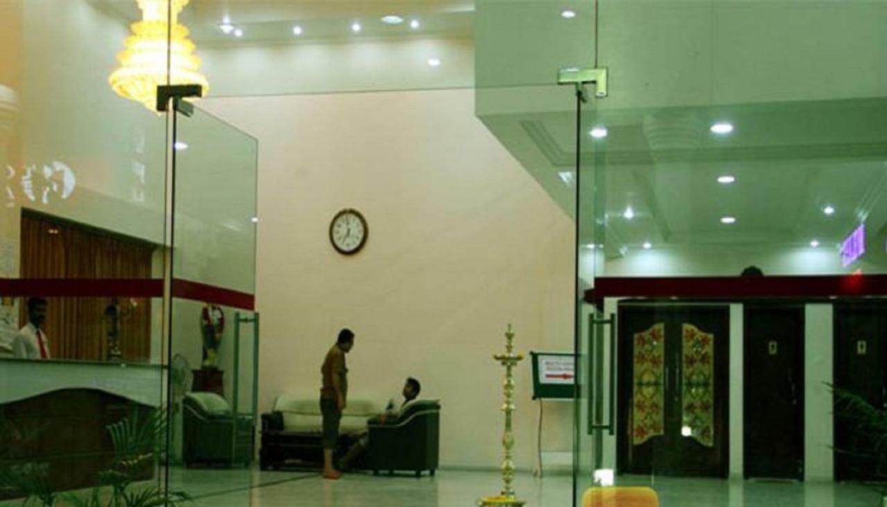 Hotel Vpn Residency Velankanni Exteriör bild