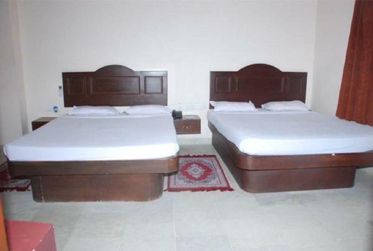 Hotel Vpn Residency Velankanni Exteriör bild
