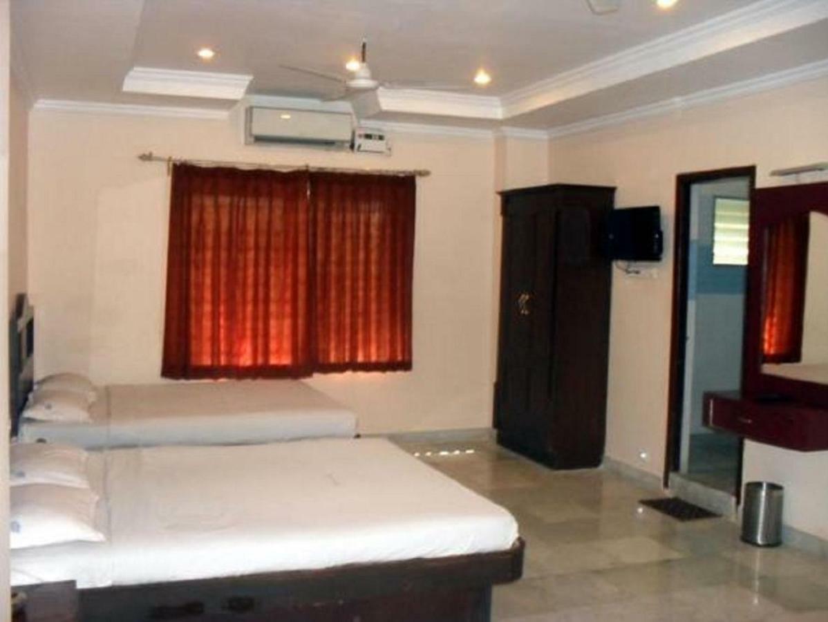 Hotel Vpn Residency Velankanni Exteriör bild